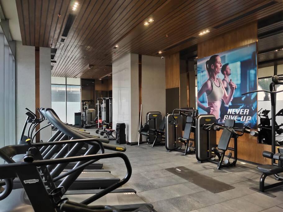 ניו דלהי Countryside Luxury Suites - Supernova Noida מראה חיצוני תמונה
