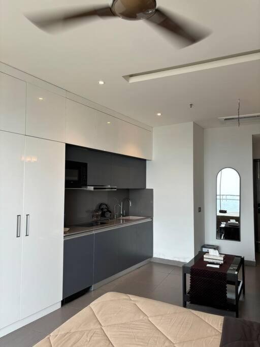 ניו דלהי Countryside Luxury Suites - Supernova Noida מראה חיצוני תמונה