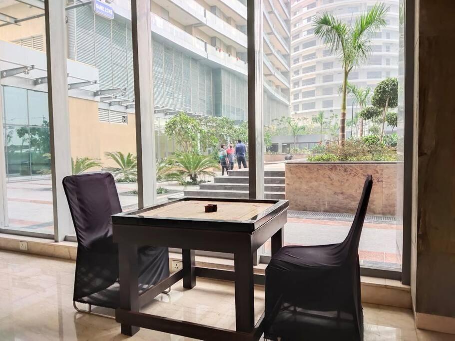 ניו דלהי Countryside Luxury Suites - Supernova Noida מראה חיצוני תמונה