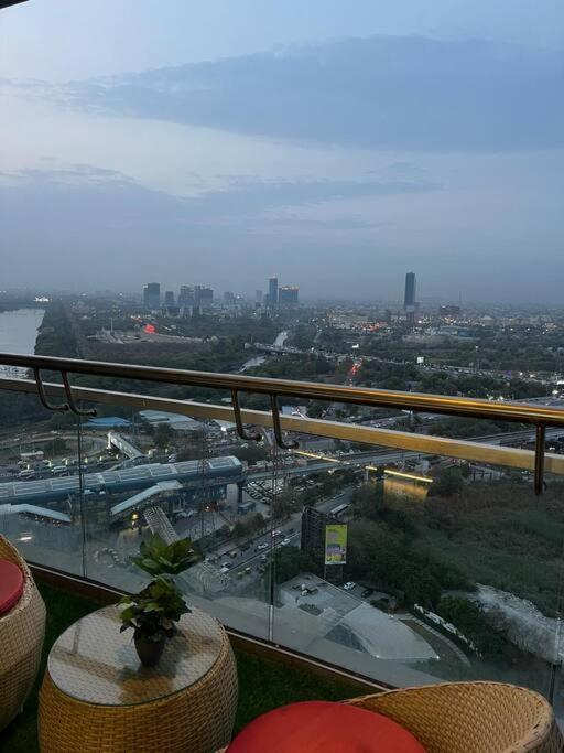 ניו דלהי Countryside Luxury Suites - Supernova Noida מראה חיצוני תמונה