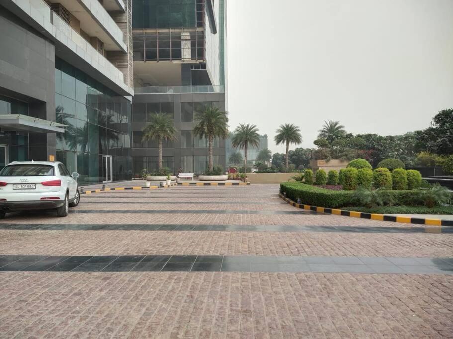 ניו דלהי Countryside Luxury Suites - Supernova Noida מראה חיצוני תמונה