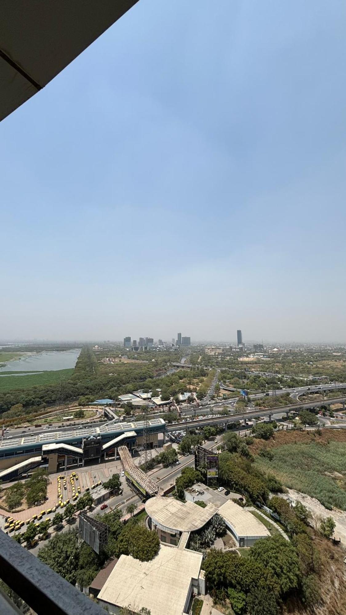 ניו דלהי Countryside Luxury Suites - Supernova Noida מראה חיצוני תמונה