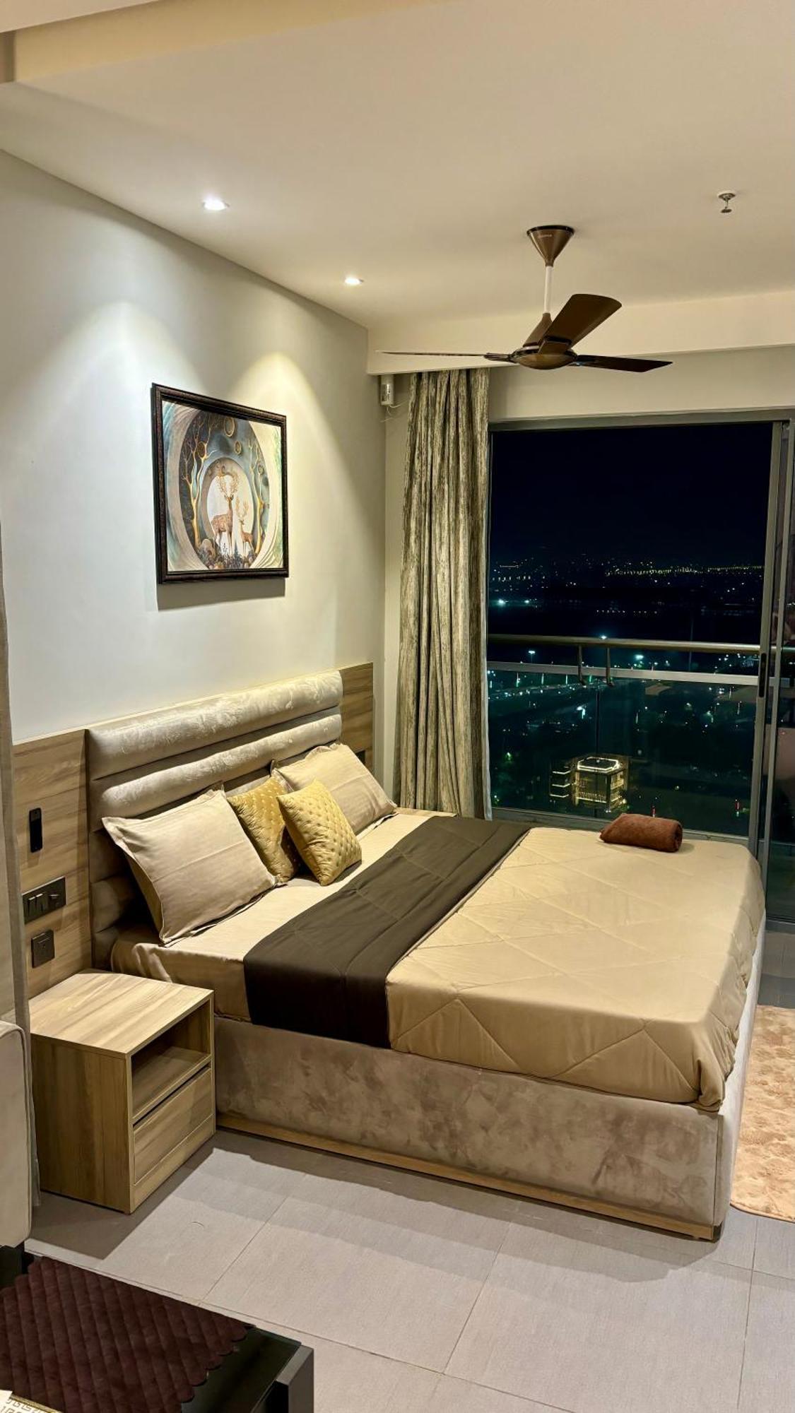 ניו דלהי Countryside Luxury Suites - Supernova Noida מראה חיצוני תמונה